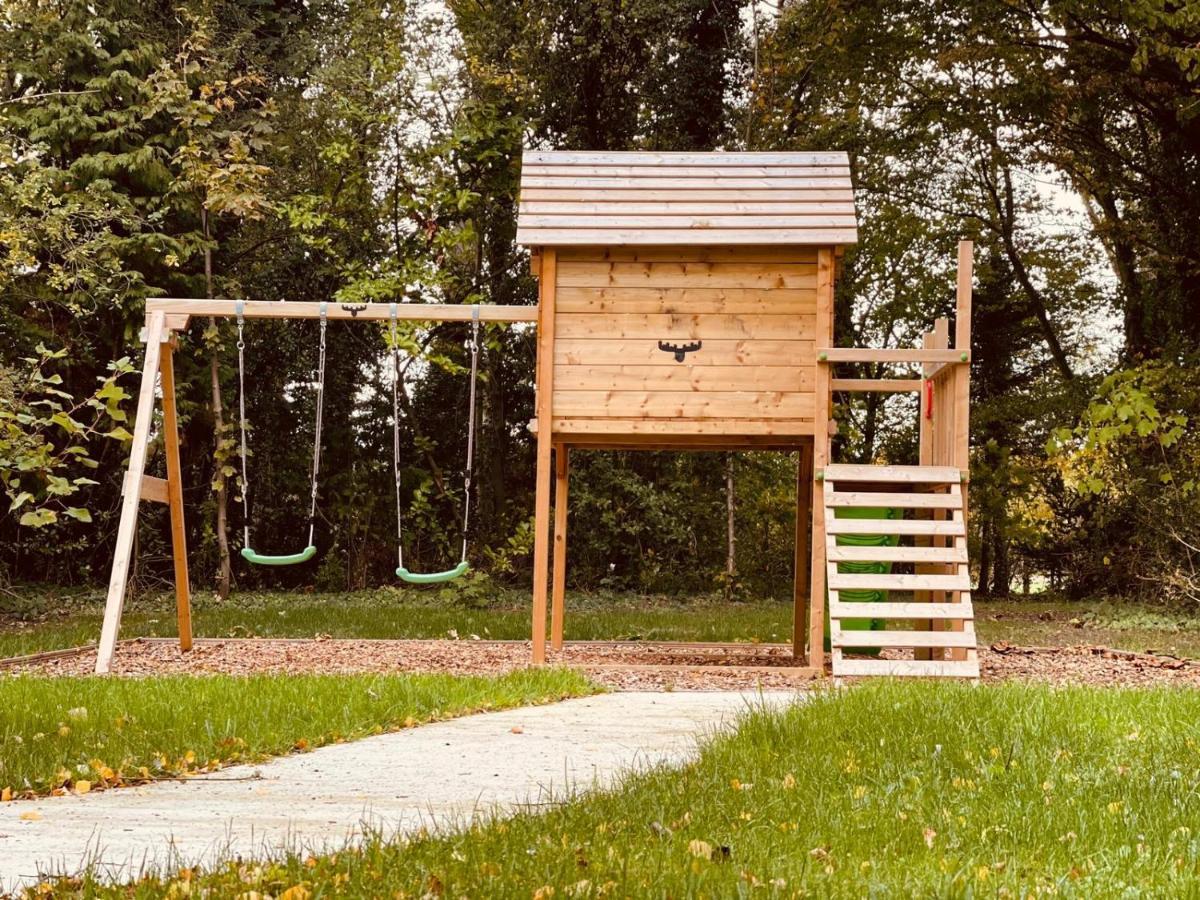 Spacious 4 Bed Family Cottage In Parkland Setting York Zewnętrze zdjęcie